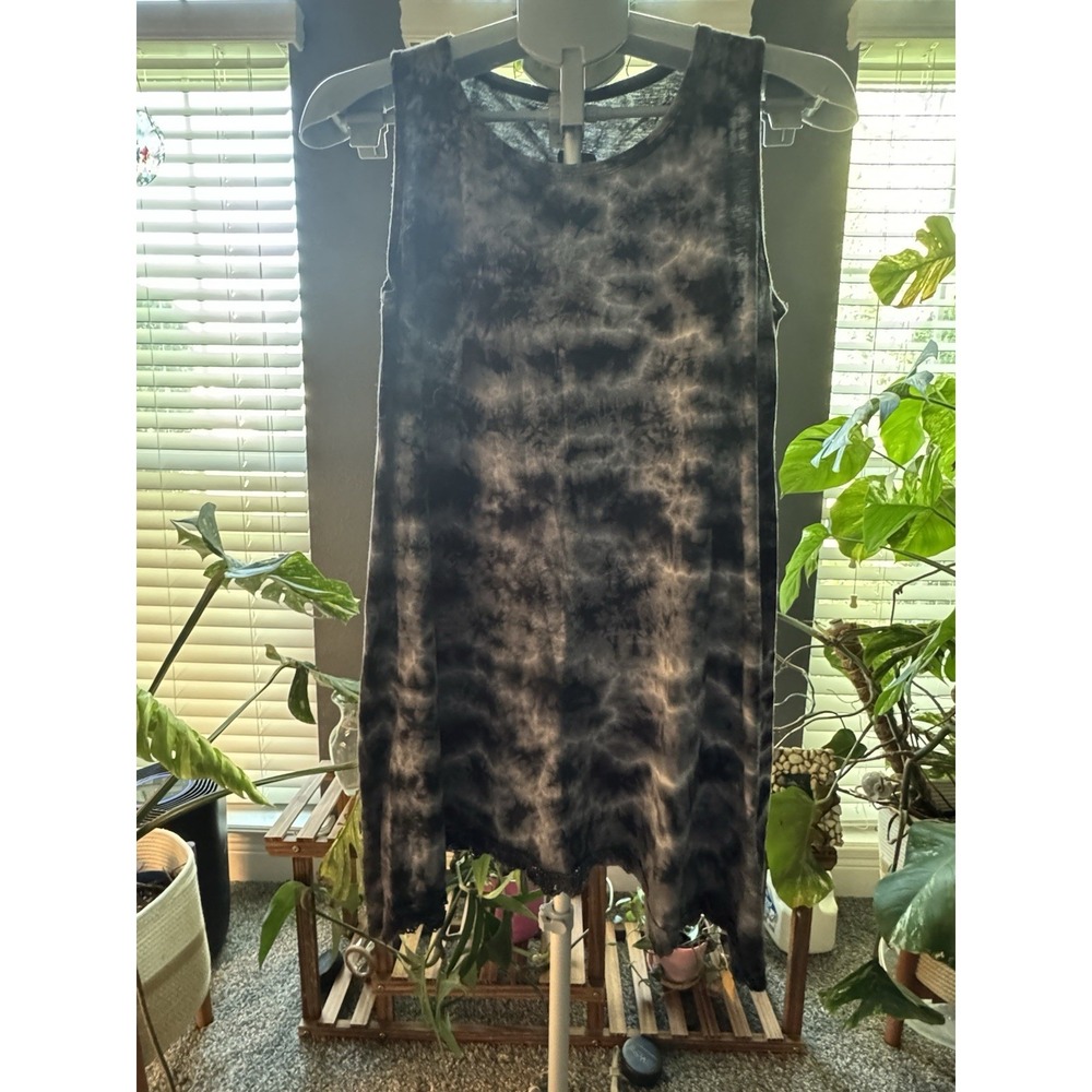 143 American Age Women XS Grey Black Tie Dye Lace Trim Handkerchief Hem Tank Top